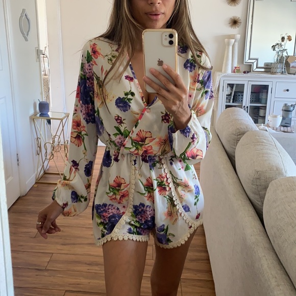 🪞 dreamy statement sleeve romper - Picture 6 of 10